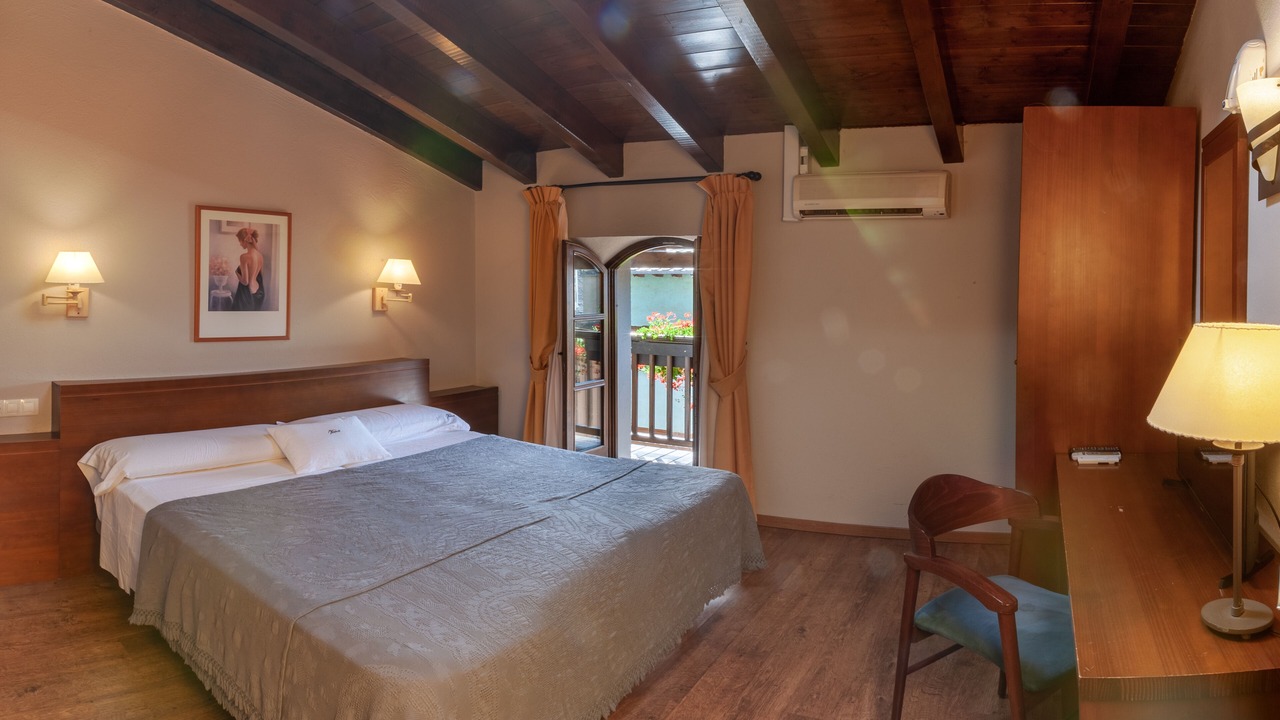 Photo of Bedroom in Llivia