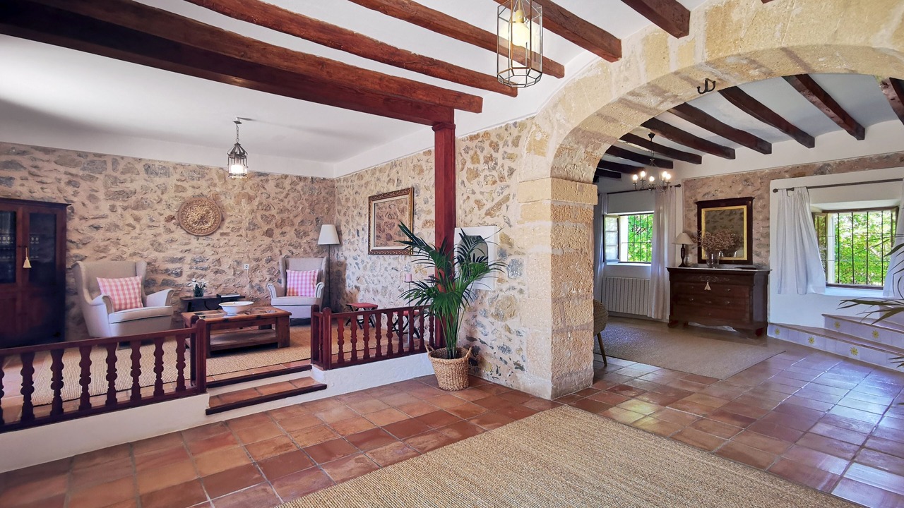 Photo of Livingroom in Establiments