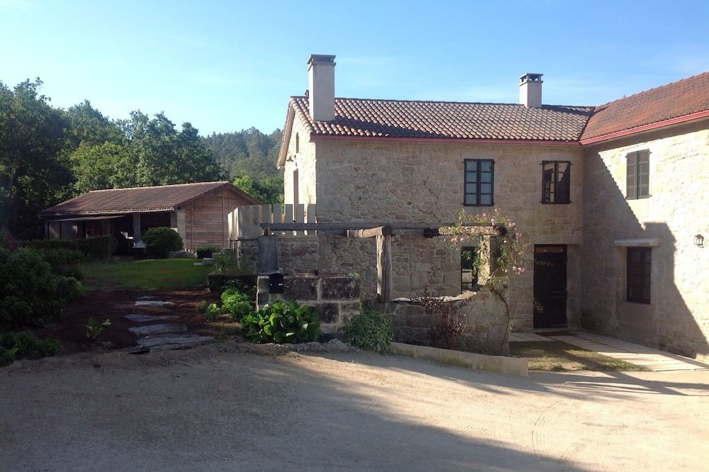 Photo of Outdoor in Callobre