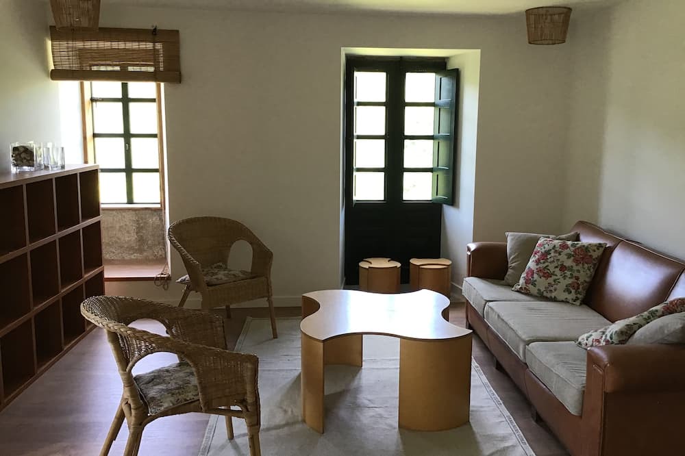 Photo of Livingroom in Callobre