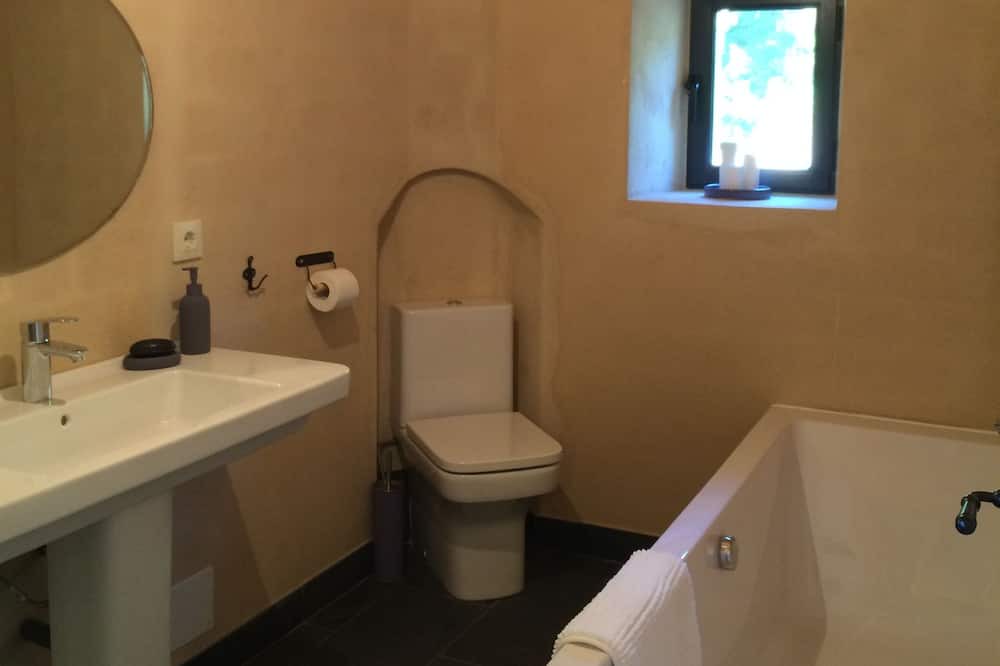 Photo of Bathroom in Callobre