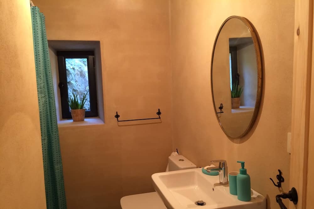Photo of Bathroom in Callobre
