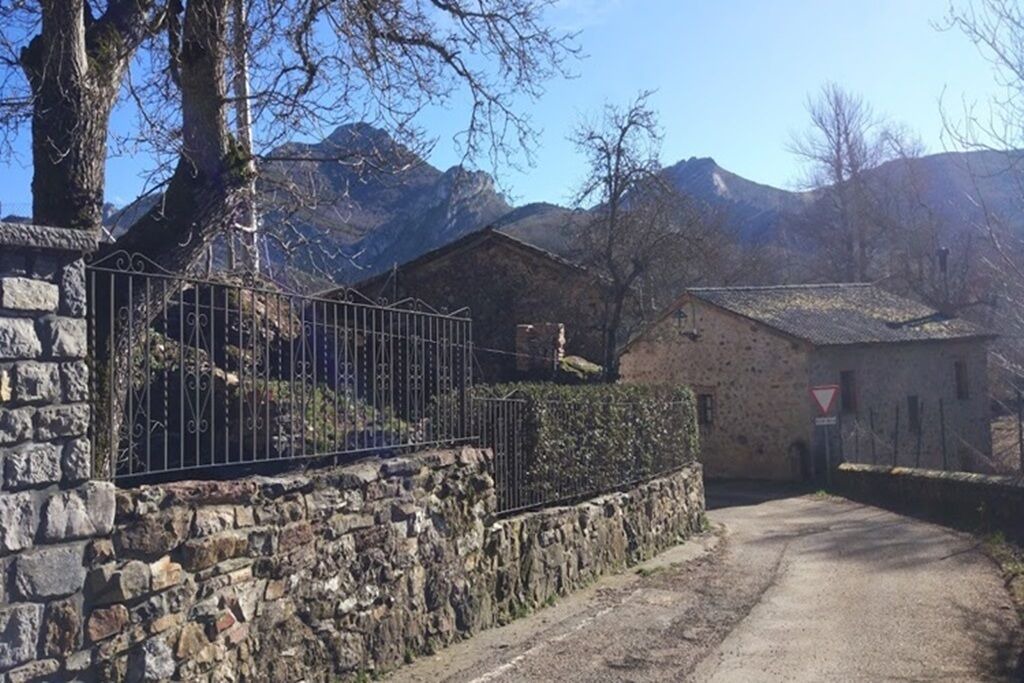 Photo of Outdoor in Cremenes