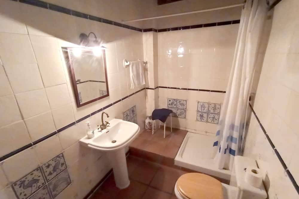Photo of Bathroom in Amer