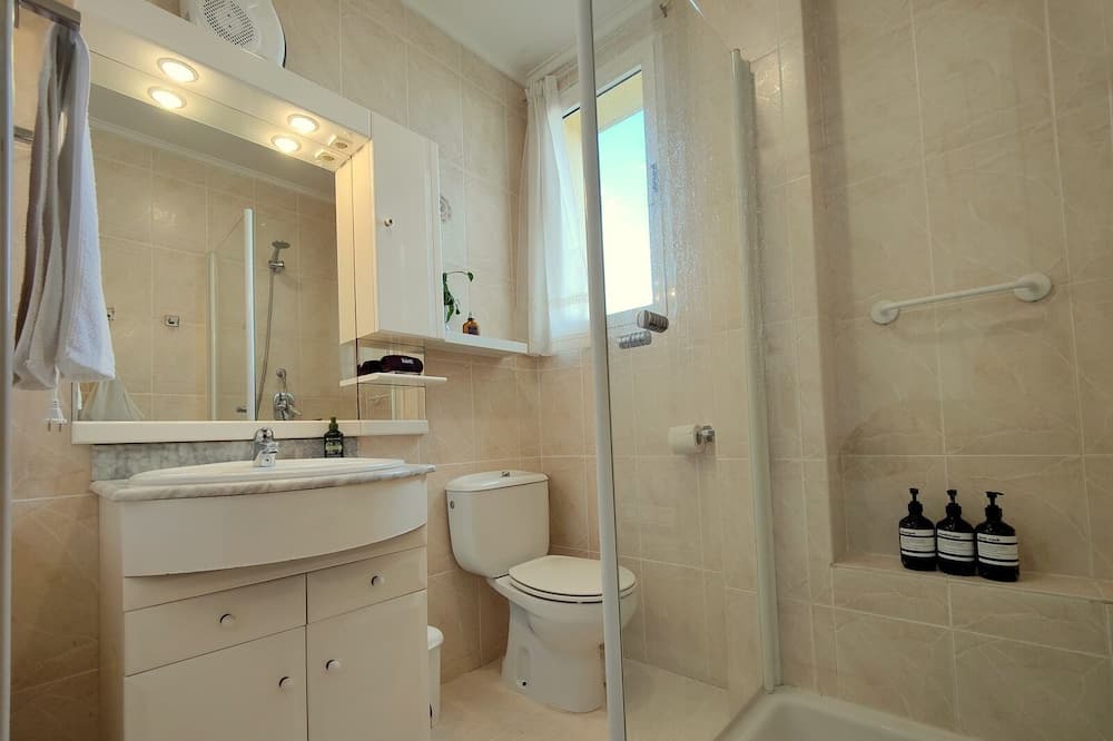Photo of Bathroom in Haro