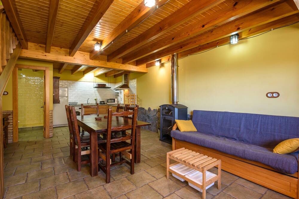 Photo of Livingroom in Llananzanes
