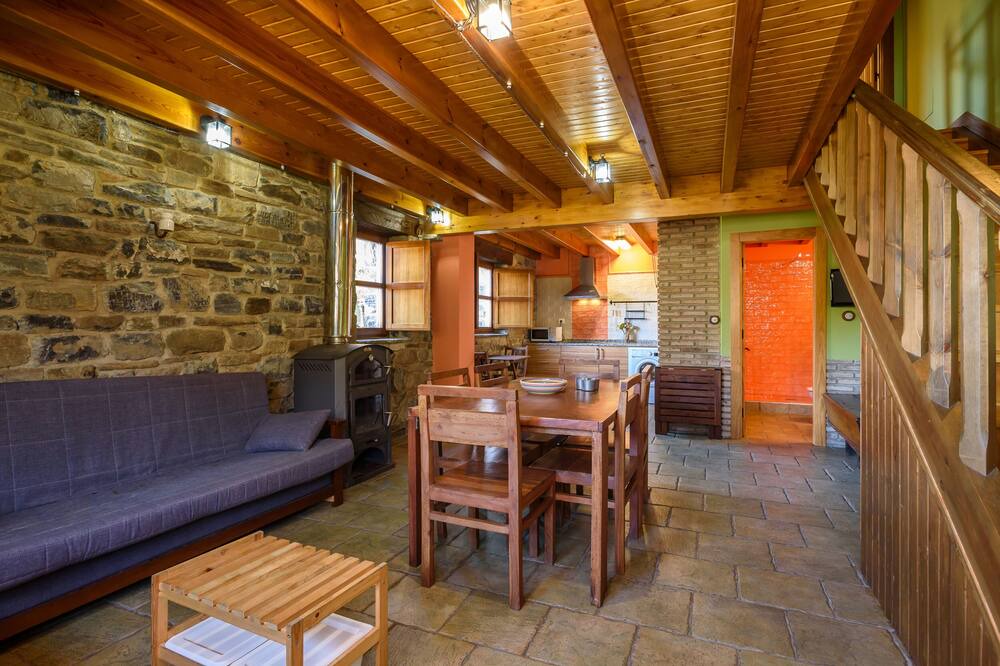 Photo of Livingroom in Llananzanes