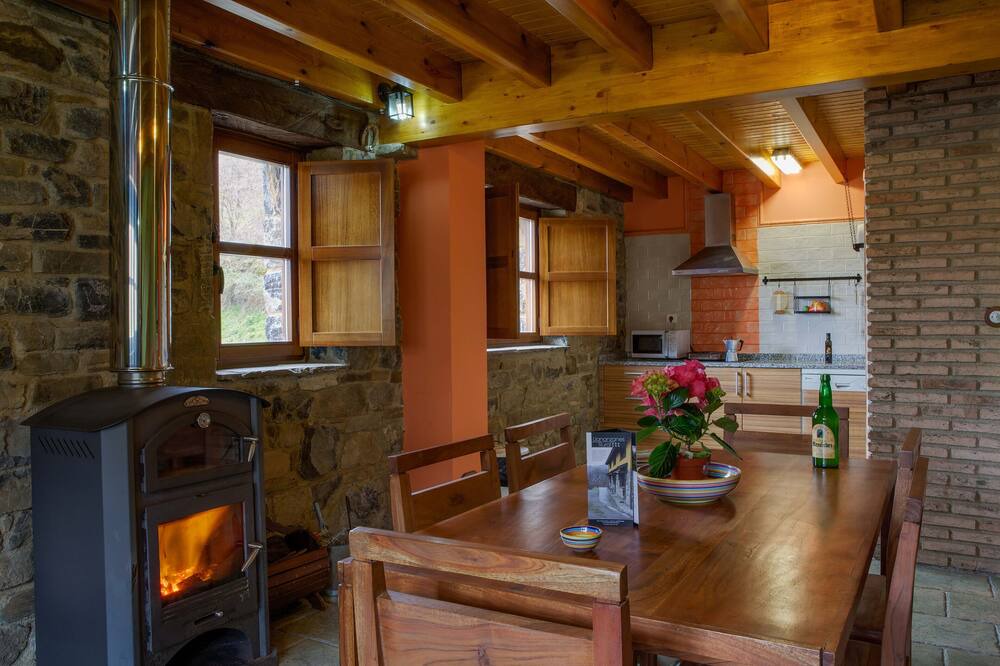 Photo of Kitchen in Llananzanes