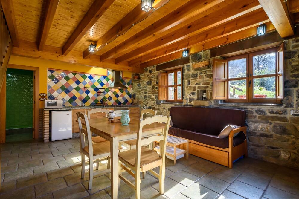Photo of Livingroom in Llananzanes