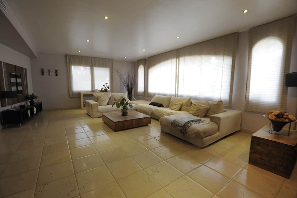 Photo of Livingroom in Torrenova