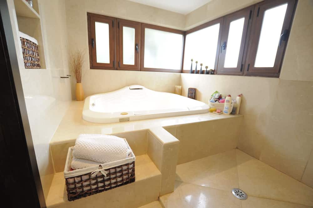 Photo of Bathroom in Torrenova