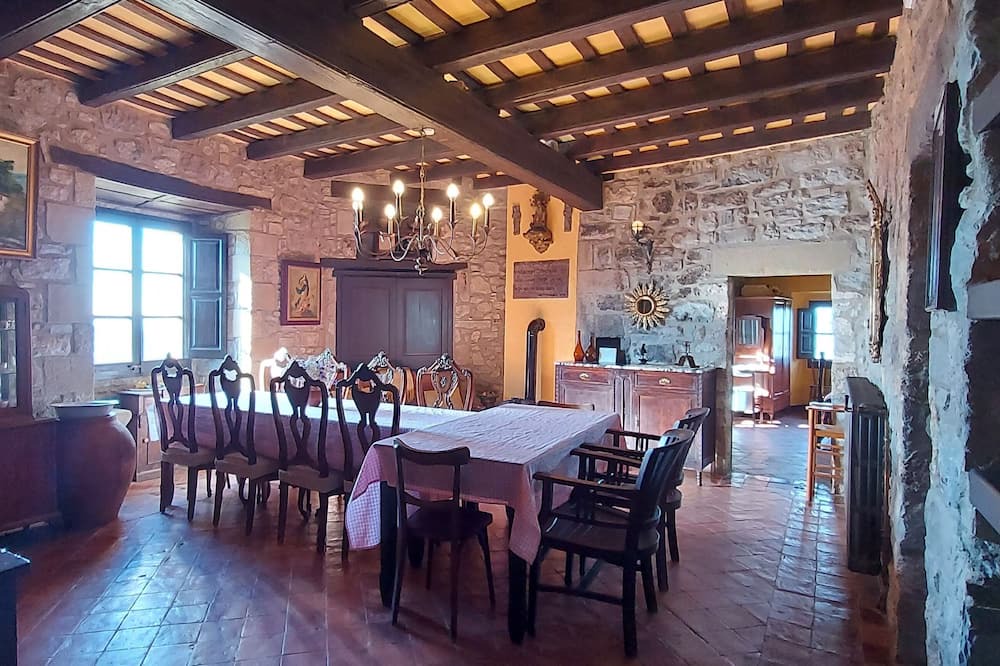 Photo of Livingroom in Llaes