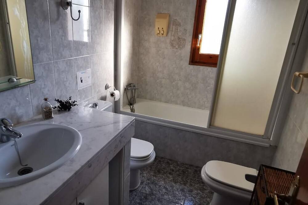 Photo of Bathroom in Can Carbonell
