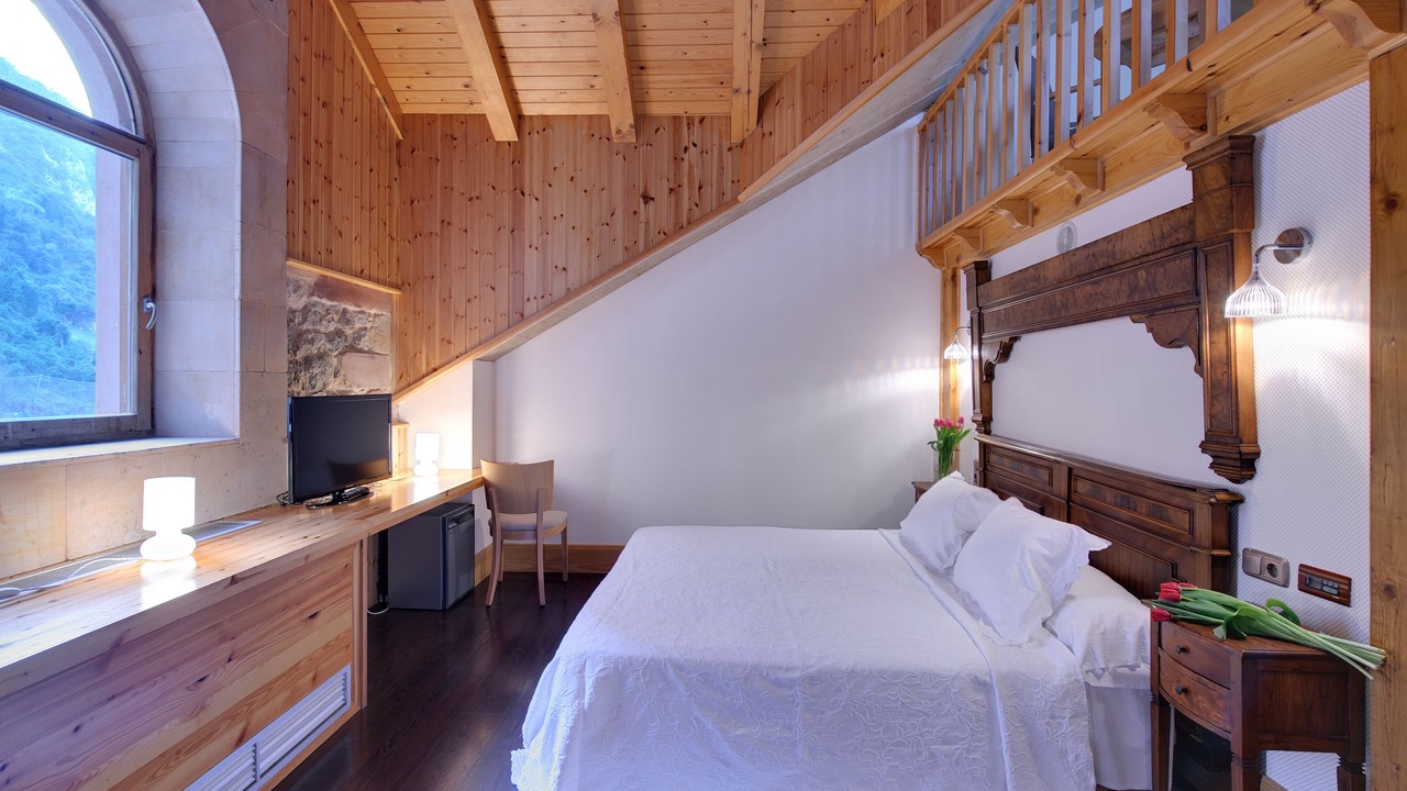 Photo of Bedroom in Penarrubia
