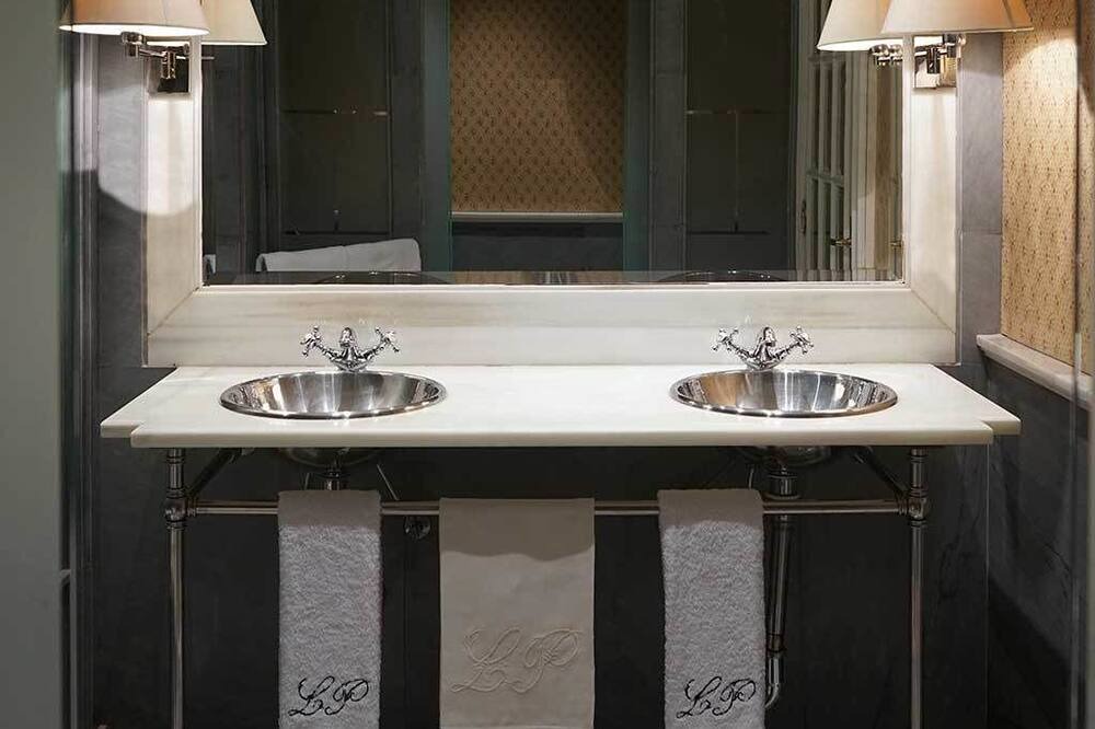 Photo of Bathroom in Burgos