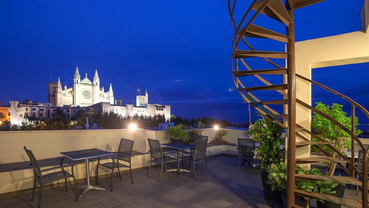 Photo of Patio Balcony in La Llotja-Born