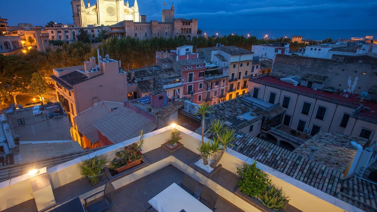 Photo of Patio Balcony in La Llotja-Born
