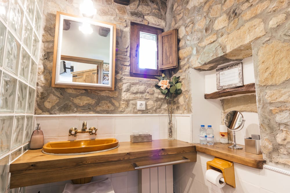 Photo of Bathroom in Forallac