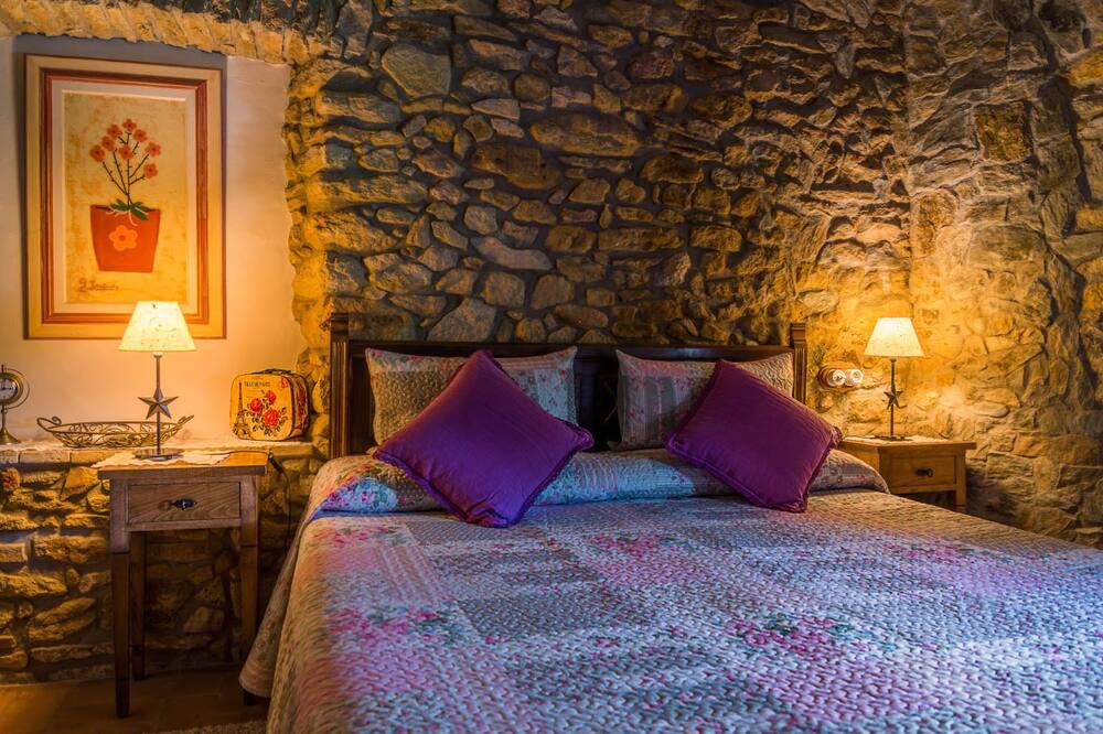 Photo of Bedroom in Forallac
