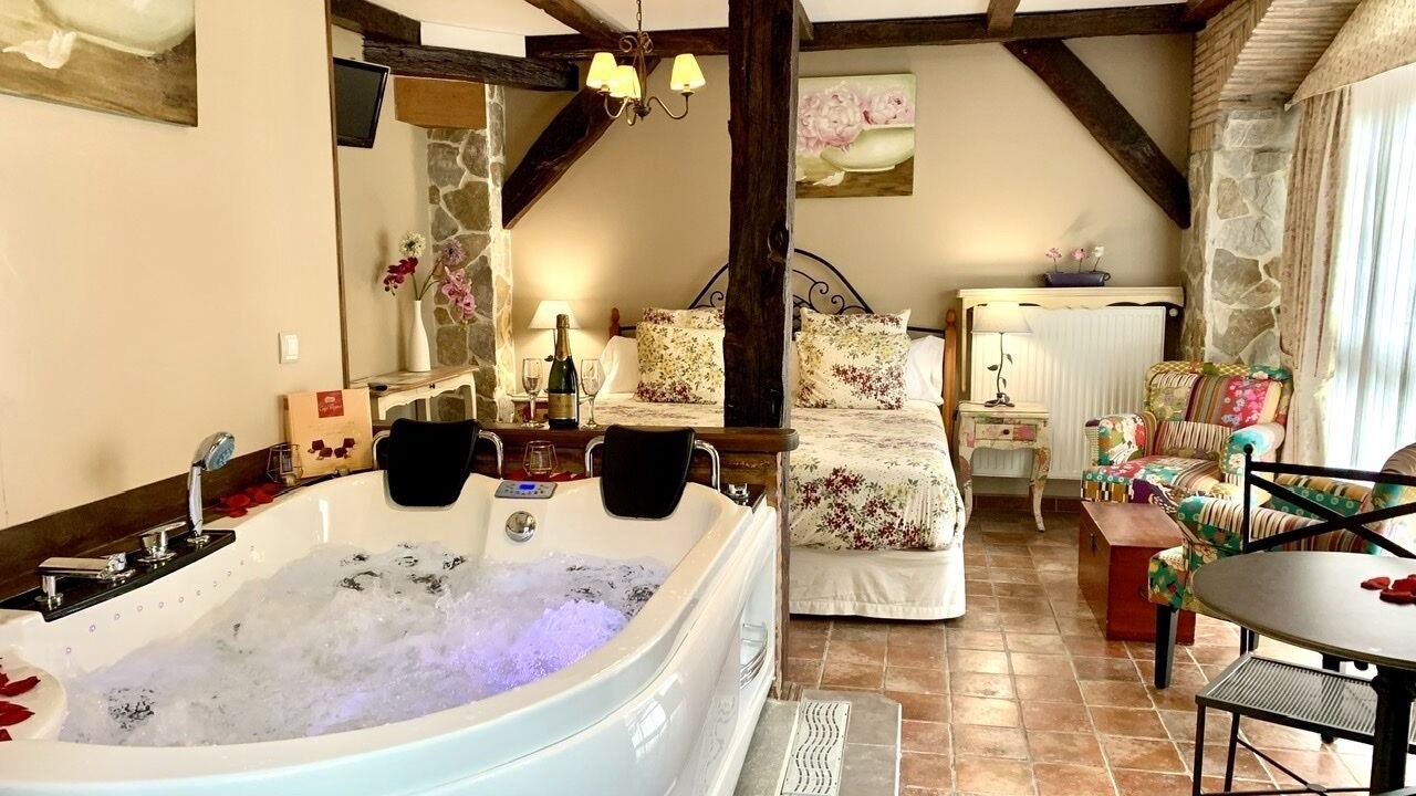 Photo of Bedroom in Regules