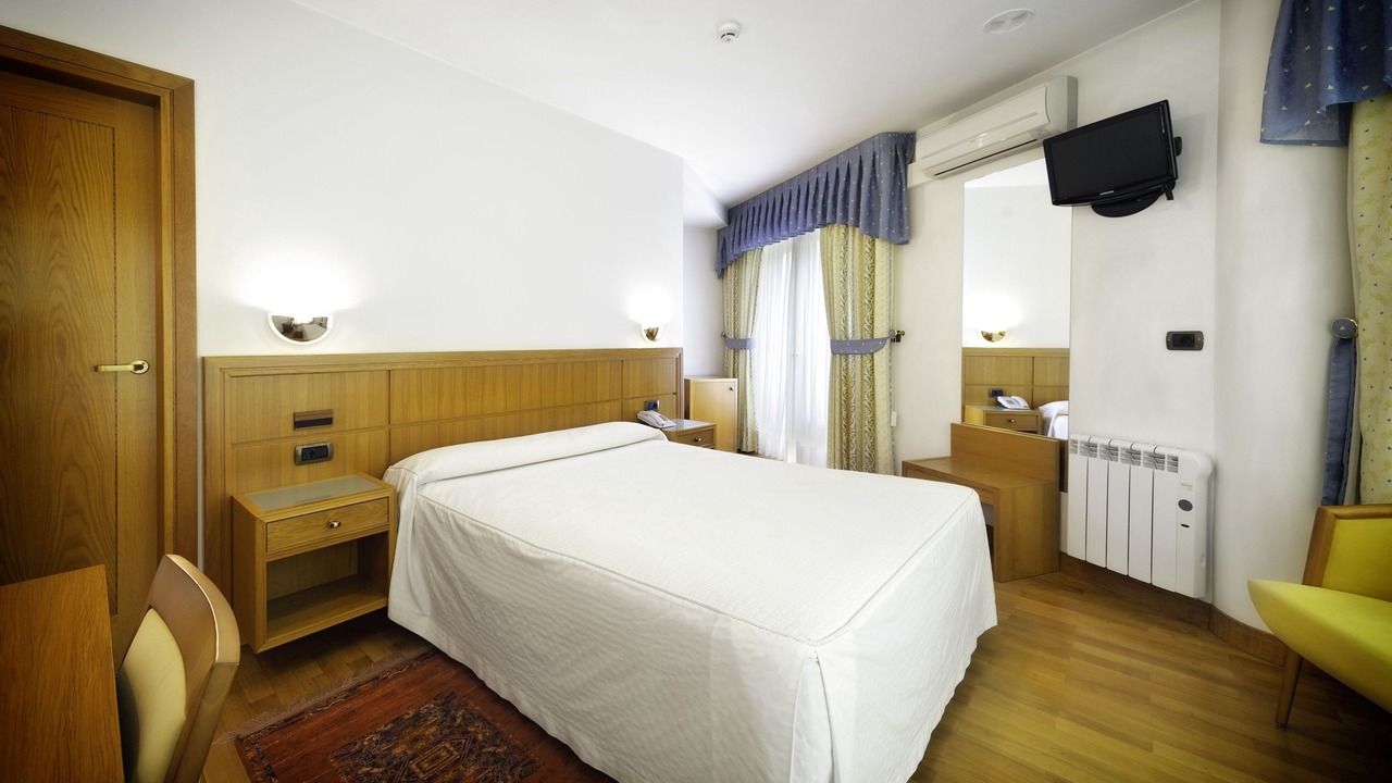 Photo of Bedroom in Arteixo