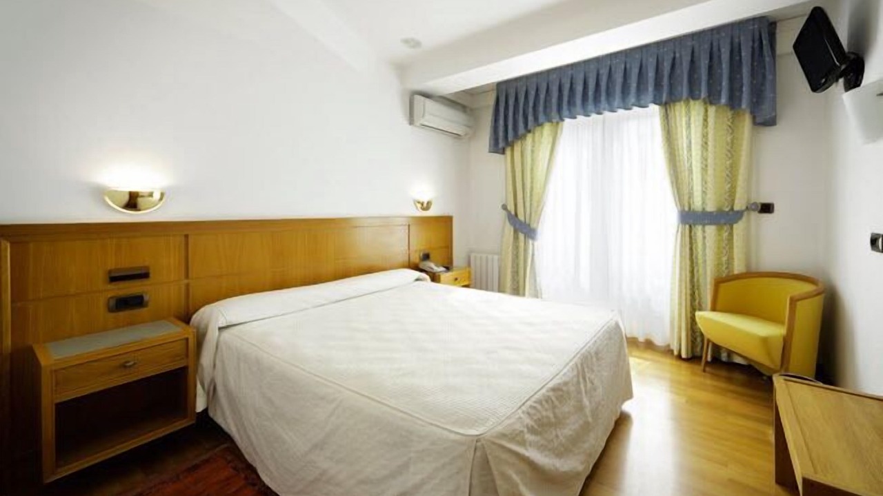 Photo of Bedroom in Arteixo