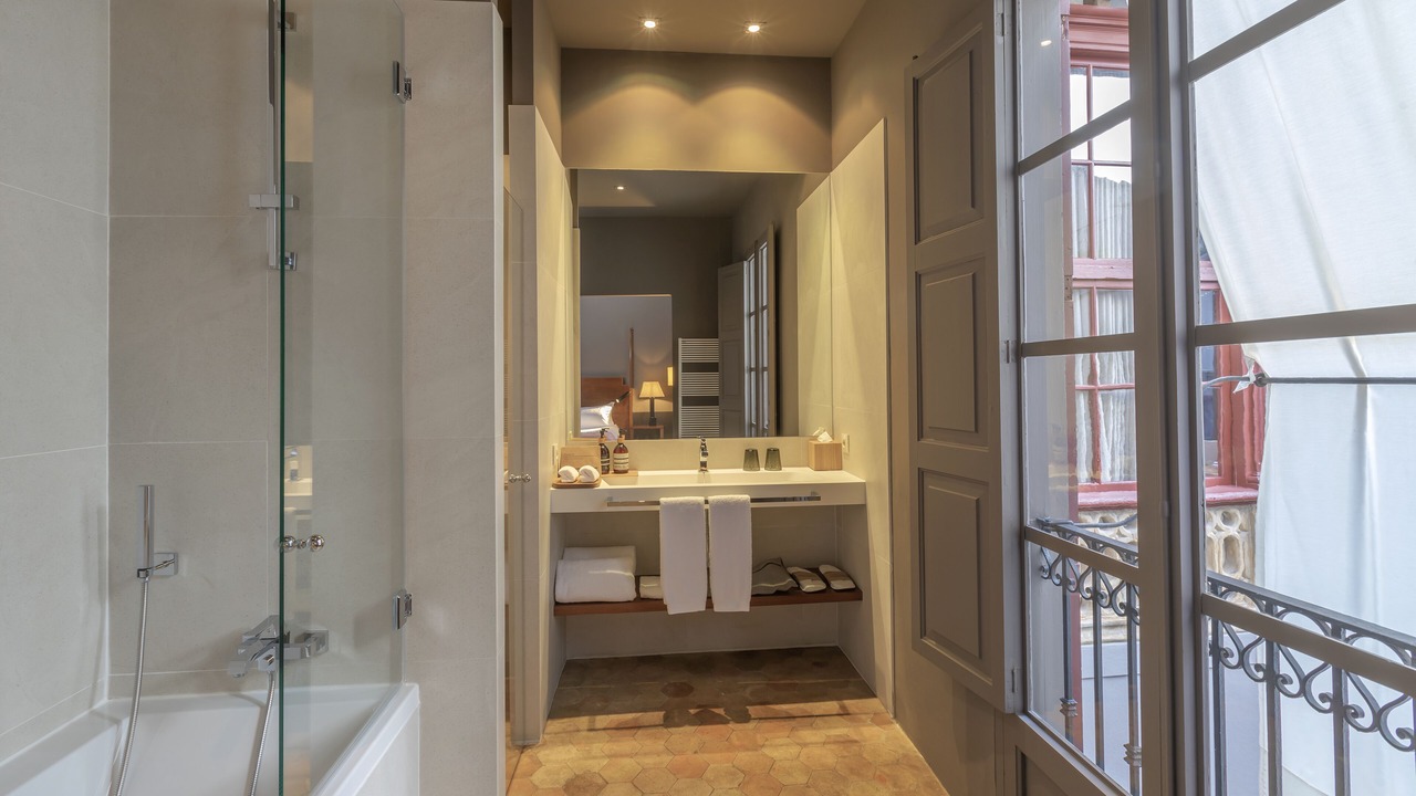 Photo of Bathroom in Cort