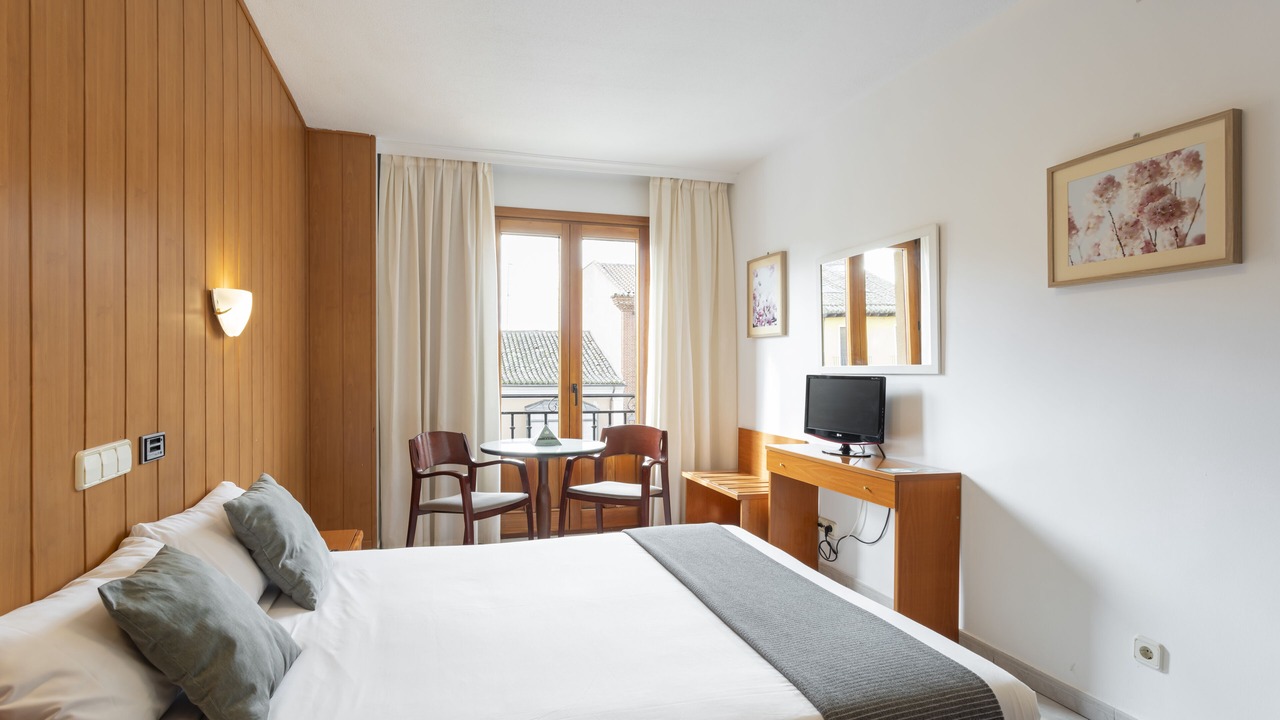 Photo of Bedroom in Toro