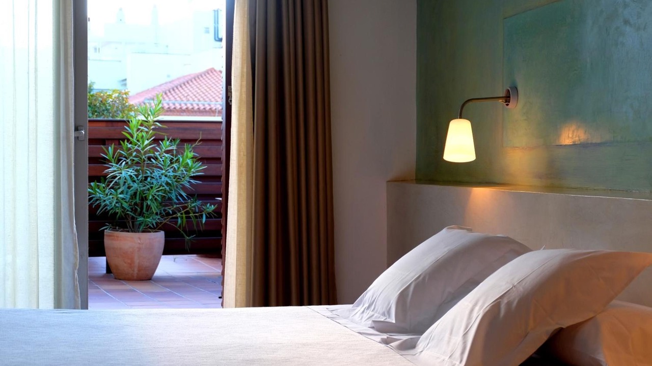 Photo of Bedroom in Roses Town Center