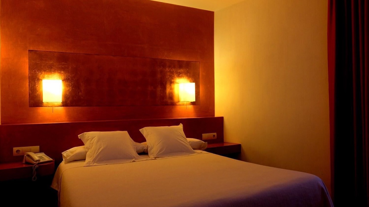 Photo of Bedroom in Roses Town Center