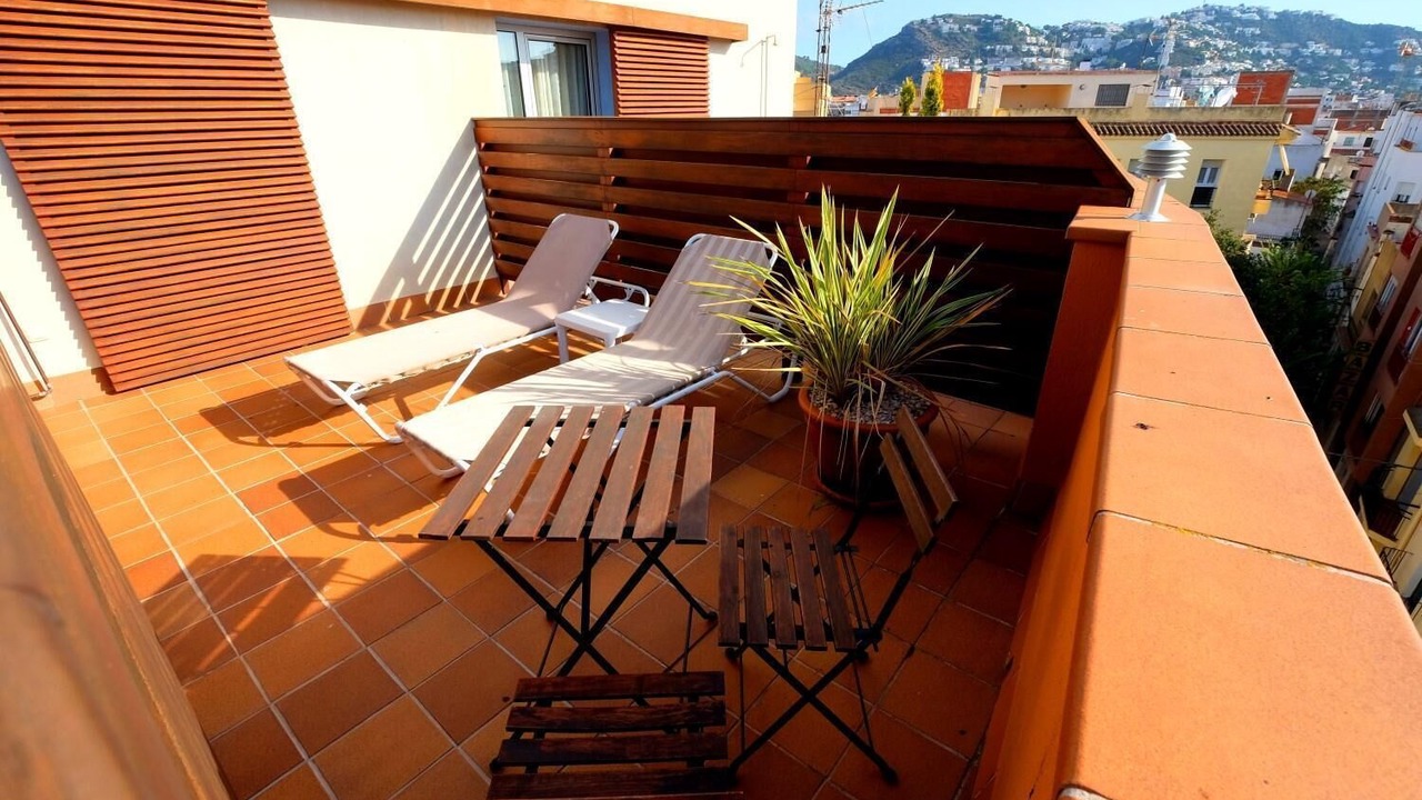 Photo of Patio Balcony in Roses Town Center