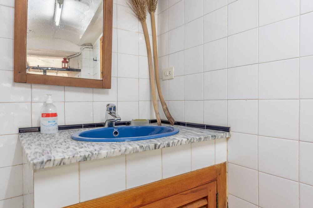 Photo of Bathroom in Soller