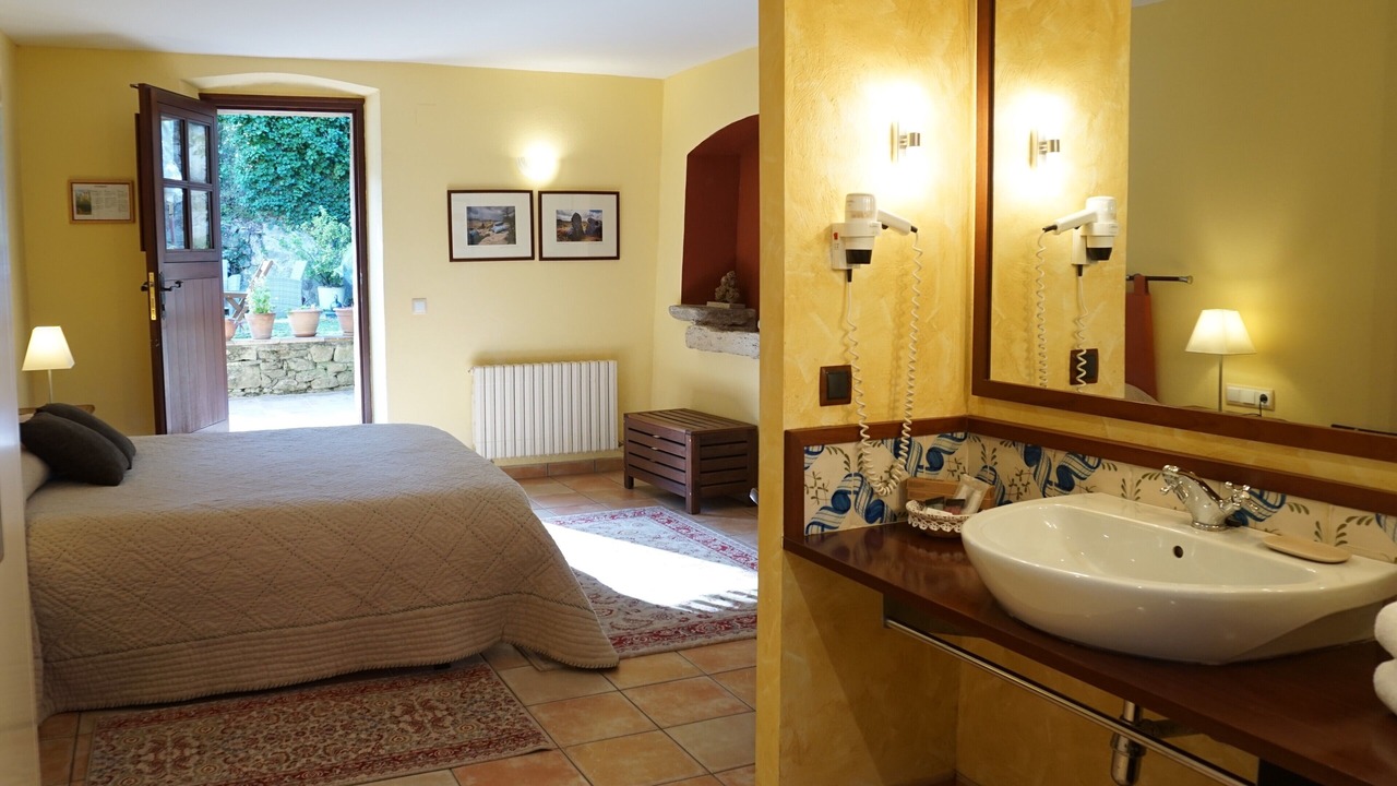 Photo of Bedroom in Camos