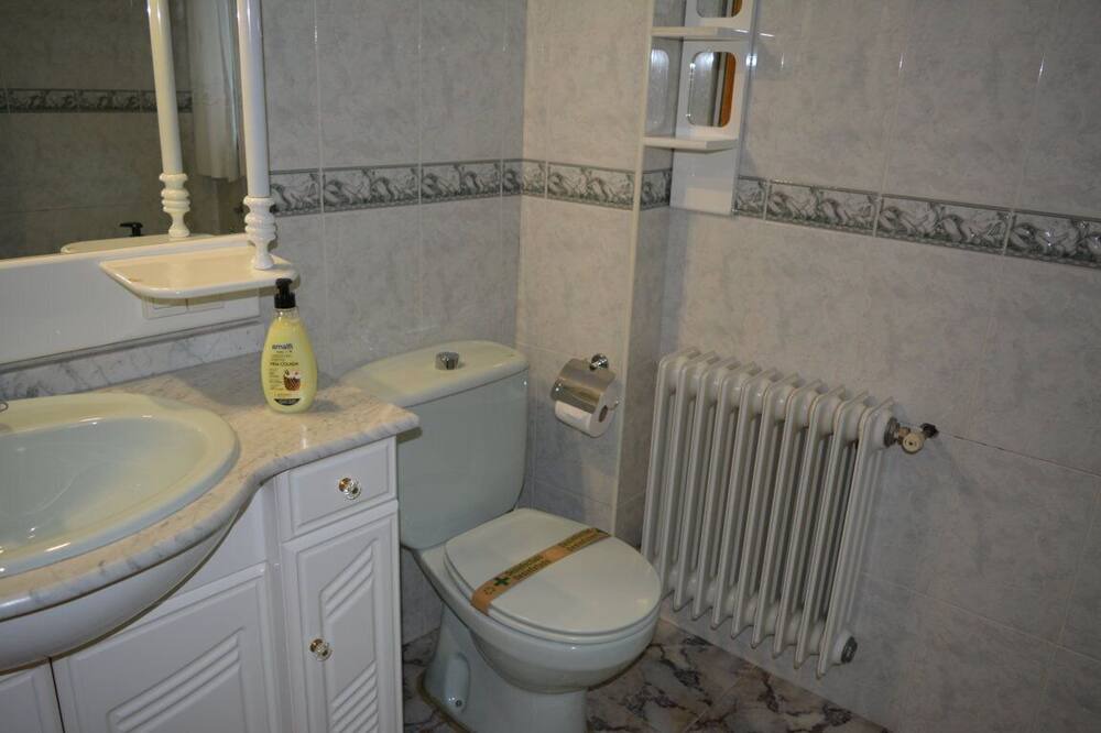 Photo of Bathroom in Burunchel
