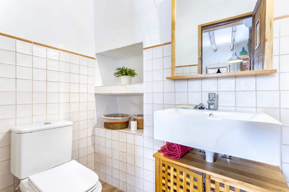 Photo of Bathroom in Estellencs