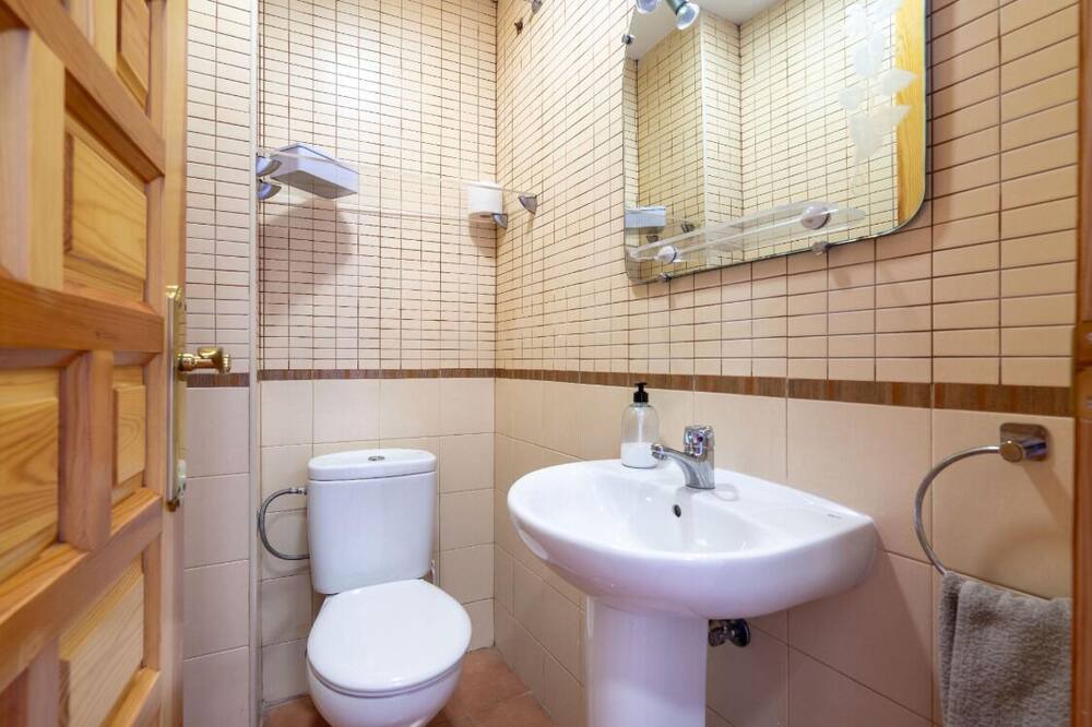 Photo of Bathroom in Pujaire