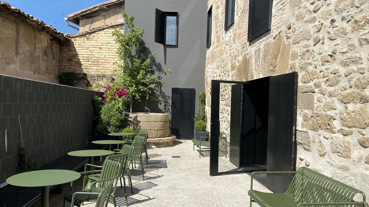 Photo of Outdoor in Granon