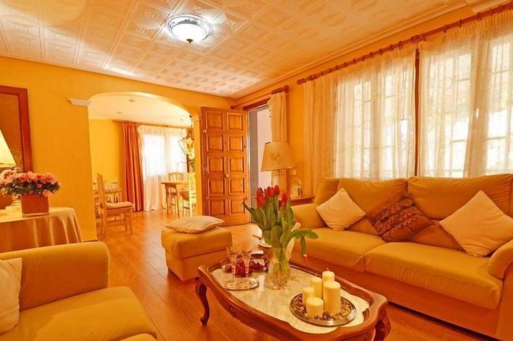 Photo of Livingroom in El Toro