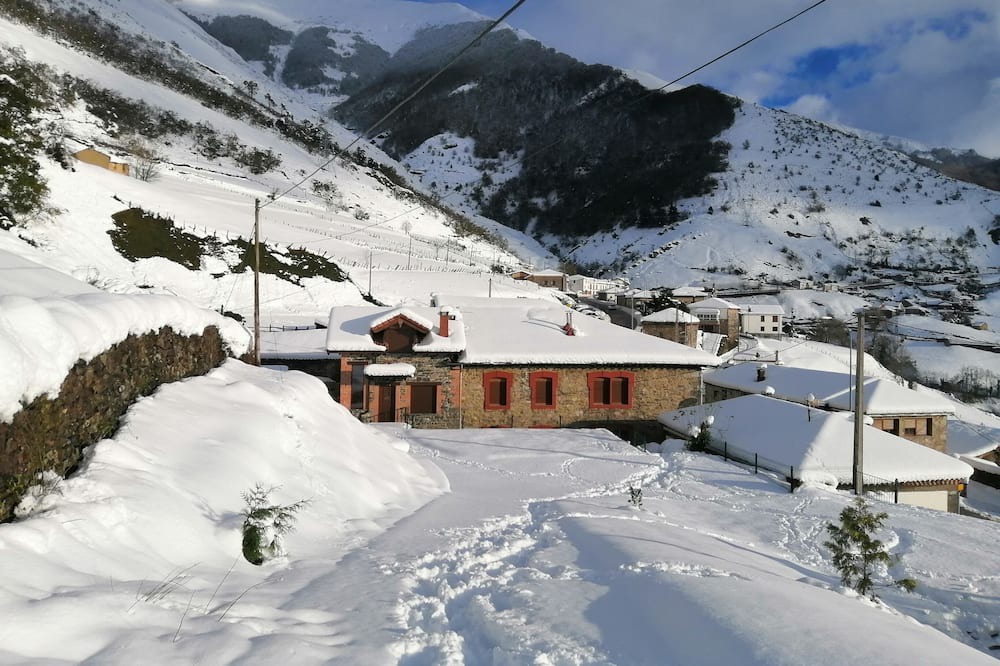 Photo of Outdoor in Pajares