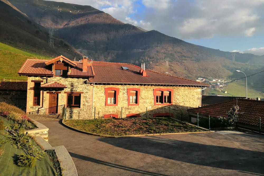 Photo of Outdoor in Pajares