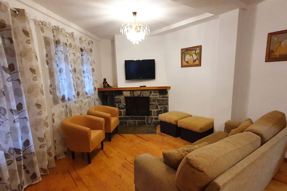 Photo of Livingroom in Torla