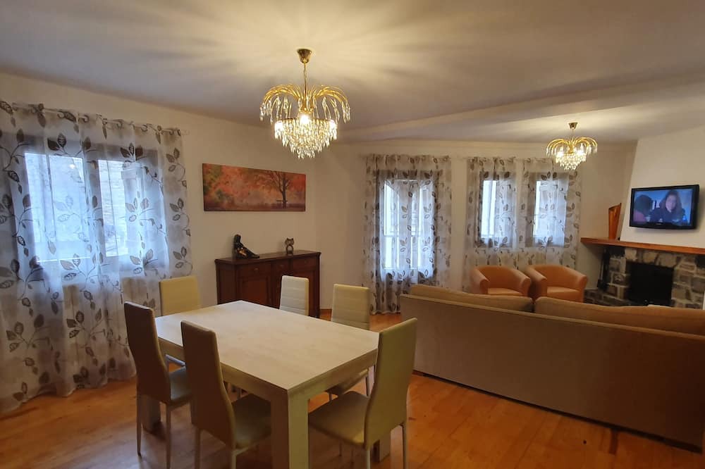 Photo of Livingroom in Torla