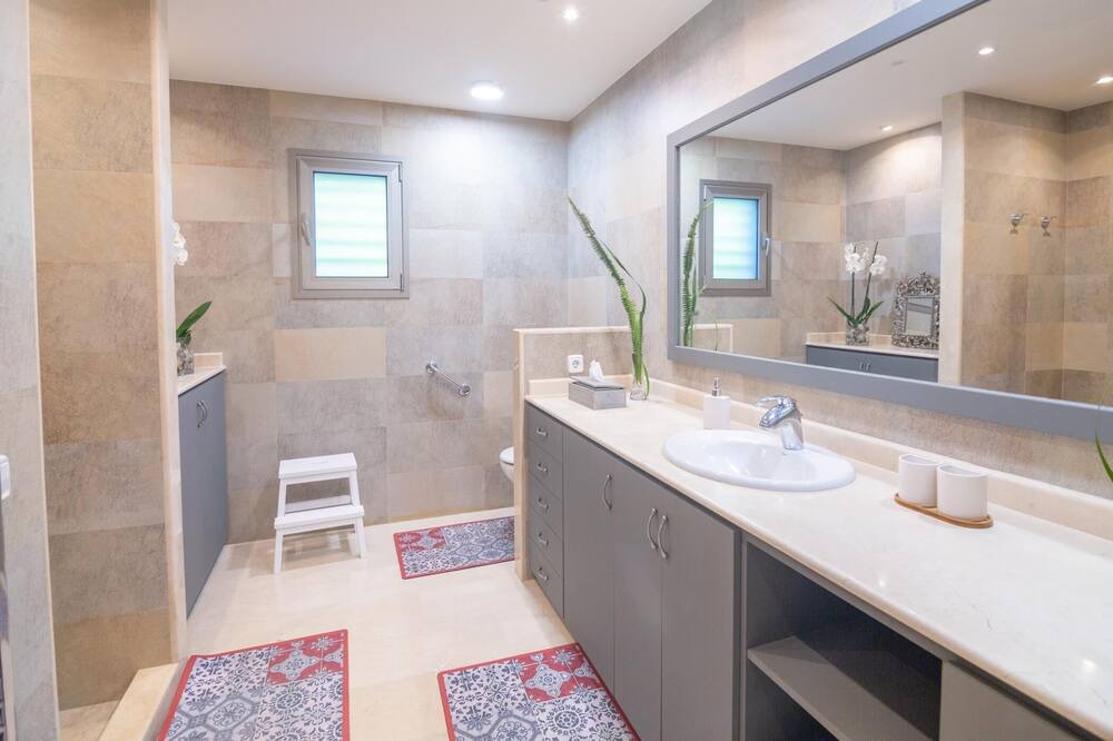 Photo of Bathroom in Marratxi