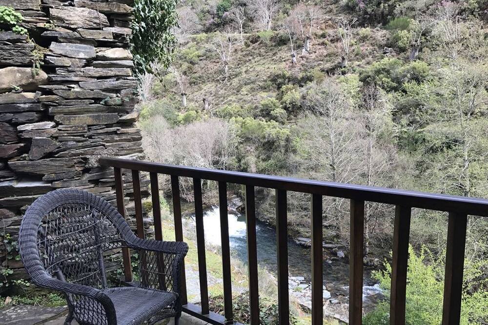 Photo of Patio Balcony in Rugando