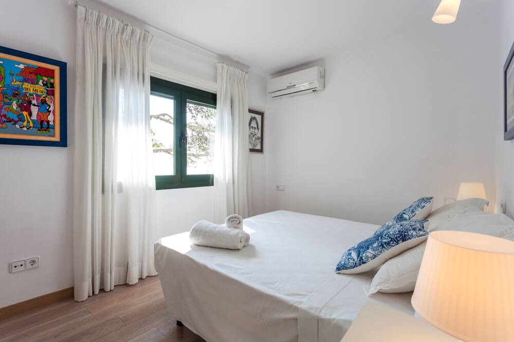 Photo of Bedroom in Banyalbufar