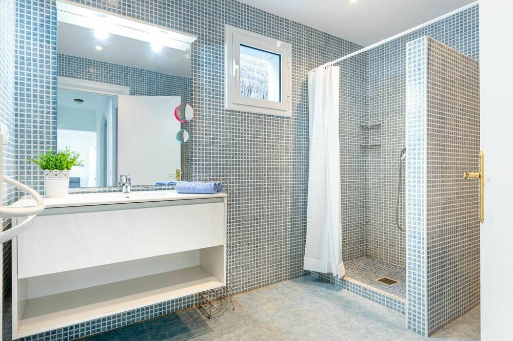 Photo of Bathroom in Cadaques