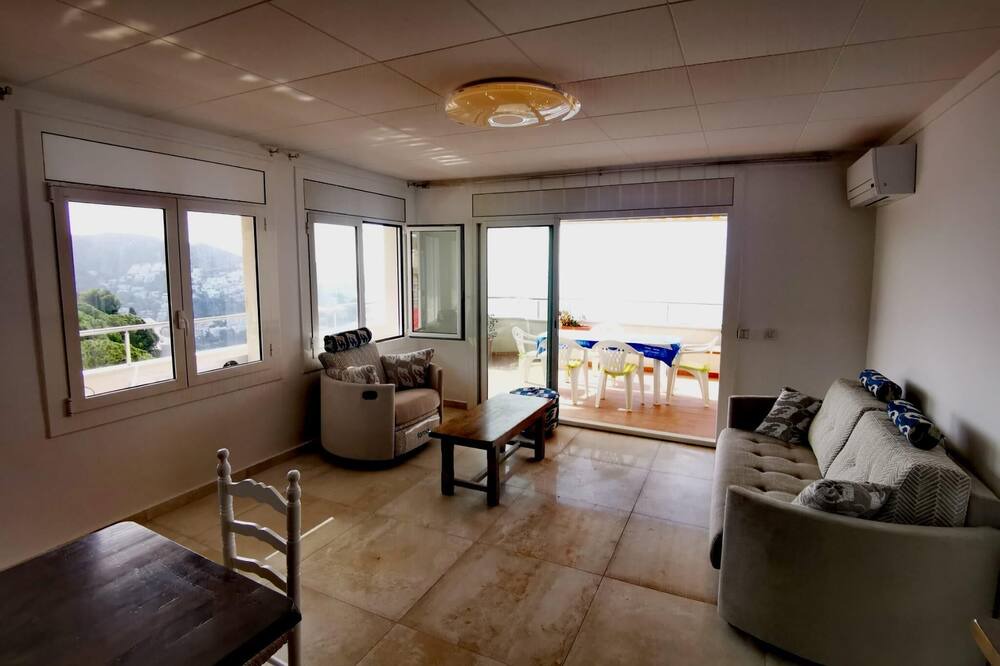 Photo of Livingroom in Almadraba-Canyelles