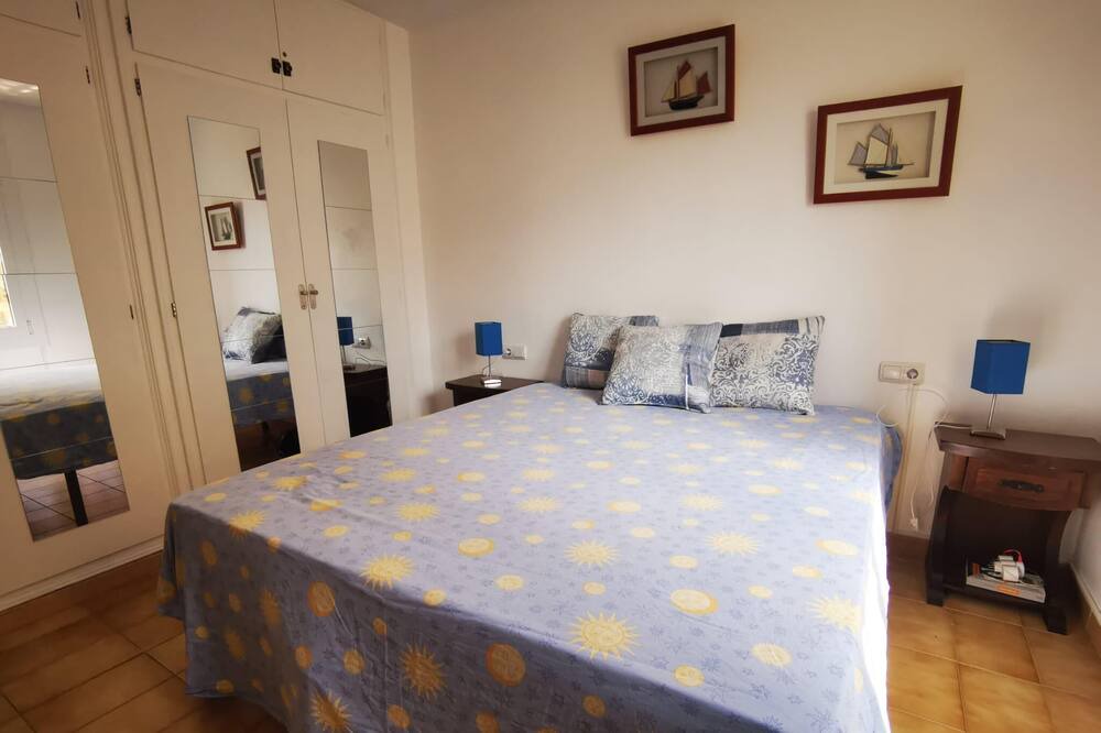 Photo of Bedroom in Almadraba-Canyelles