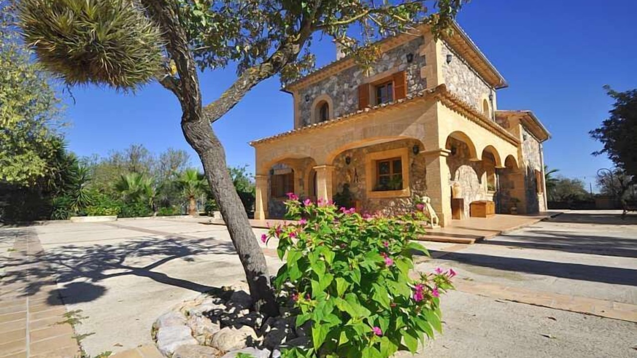 Photo of Outdoor in Consell
