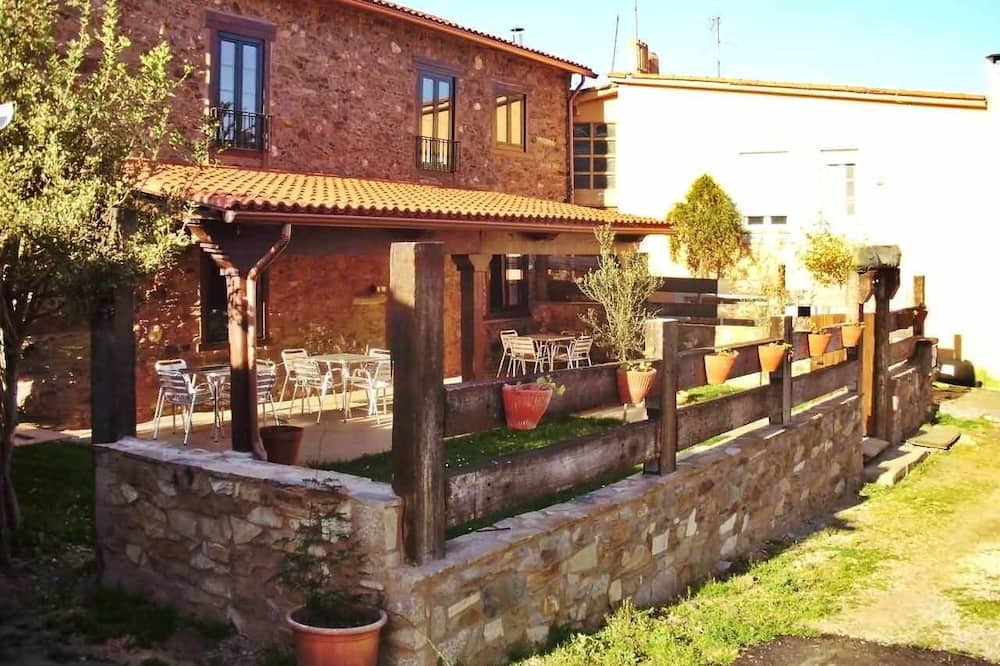 Photo of Outdoor in Lubre